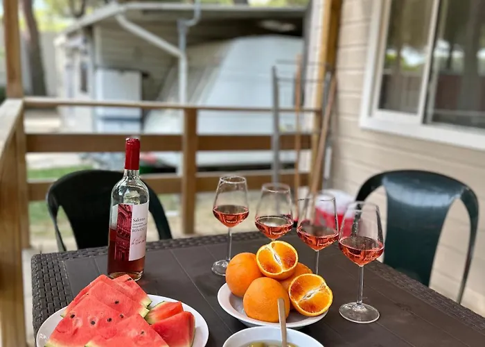 New In Village Кемпинг *