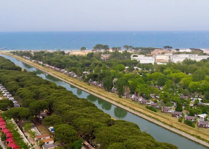 New In Village Кемпинг *